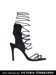 Victoria Tornegren gladiatorsandaler